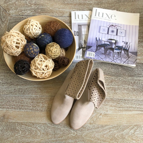 Michael Kors Sunny Bootie - Picture 4 of 9